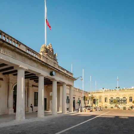 Valletta Main Street Apartment Deluxe Exterior photo
