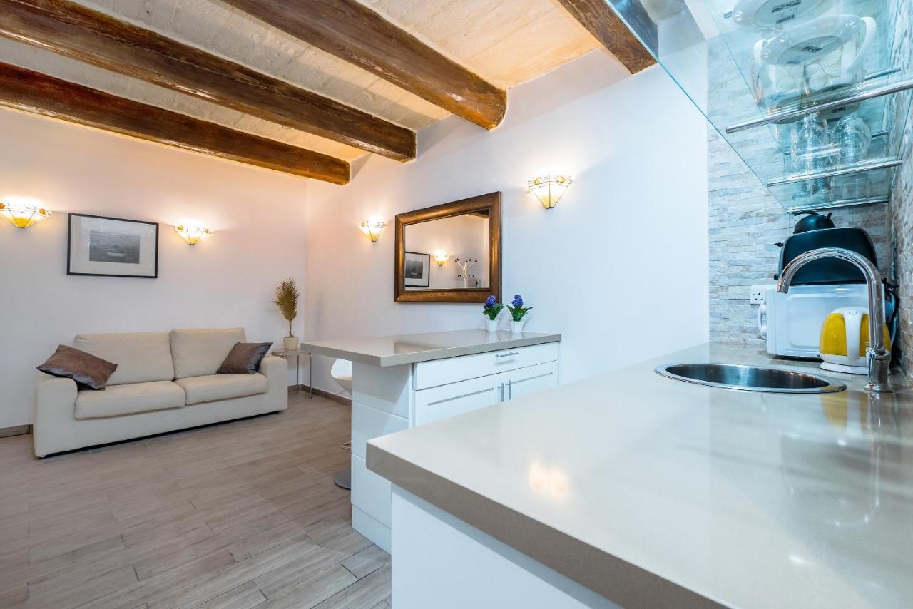 Valletta Main Street Apartment Deluxe Exterior photo