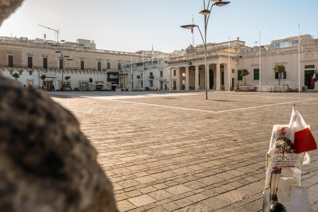 Valletta Main Street Apartment Deluxe Exterior photo